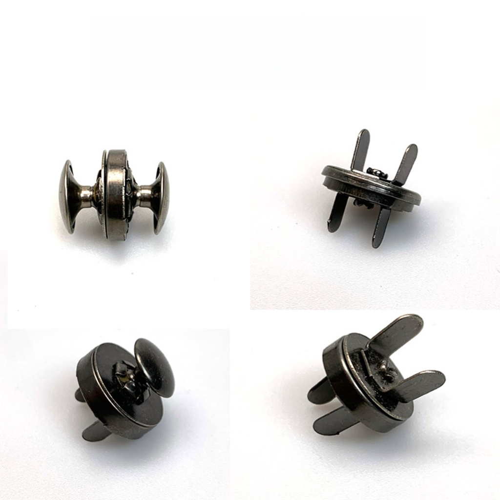 Magnetic button